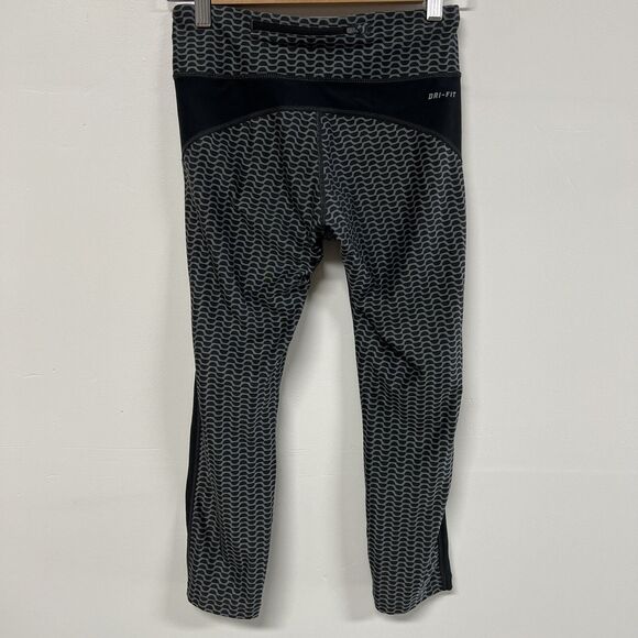 Nike Dri-FIT Polka Dot Crop Leggings XS Running Activewear Reflective Pocket - Picture 3 of 12